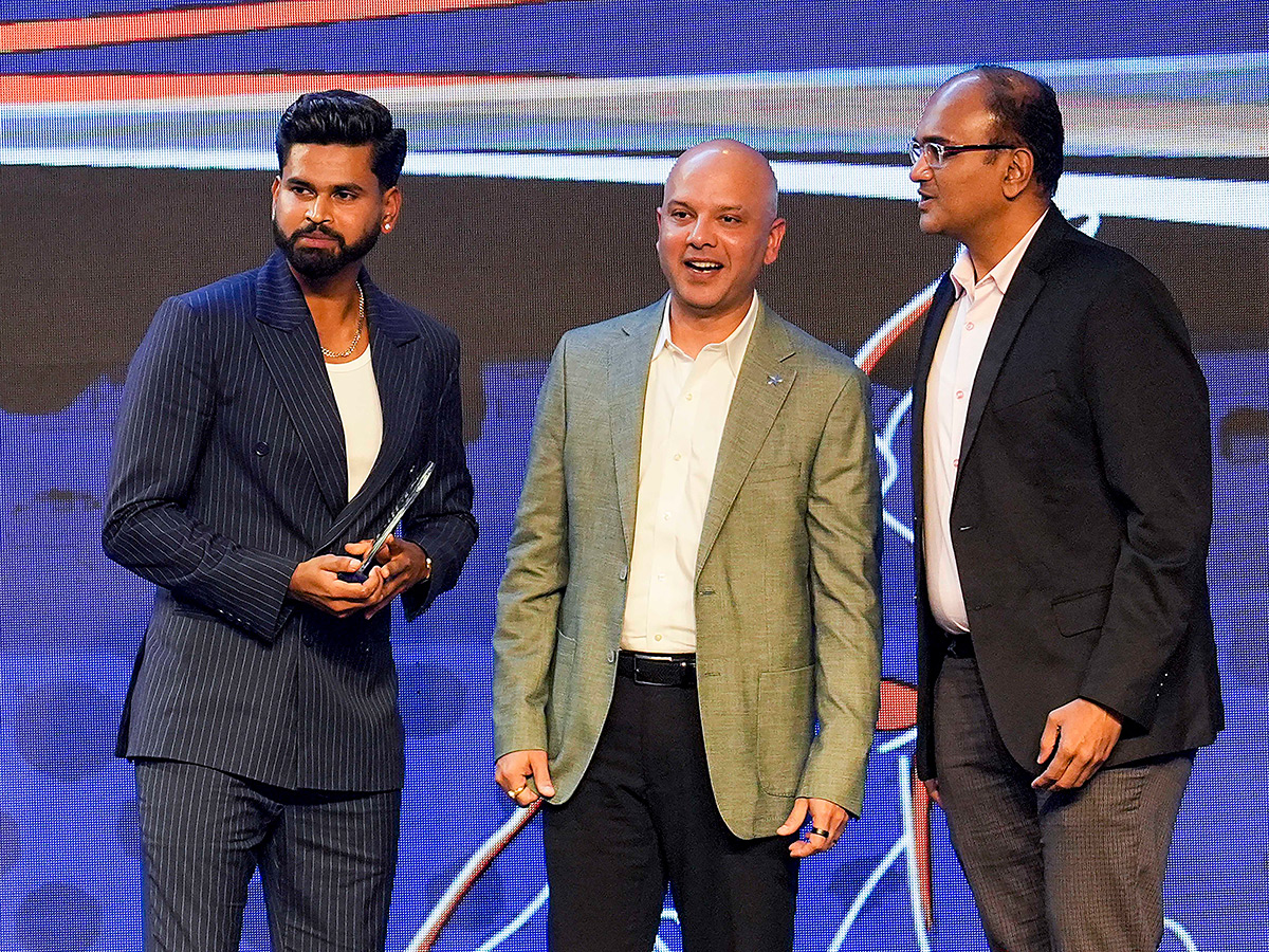 CEAT Cricket Award function in Mumbai Photos7
