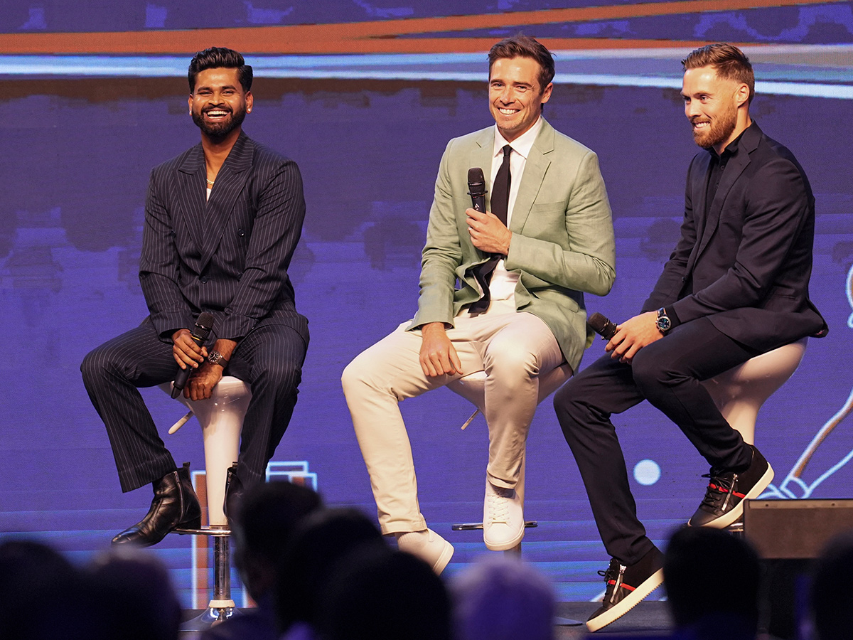 CEAT Cricket Award function in Mumbai Photos8