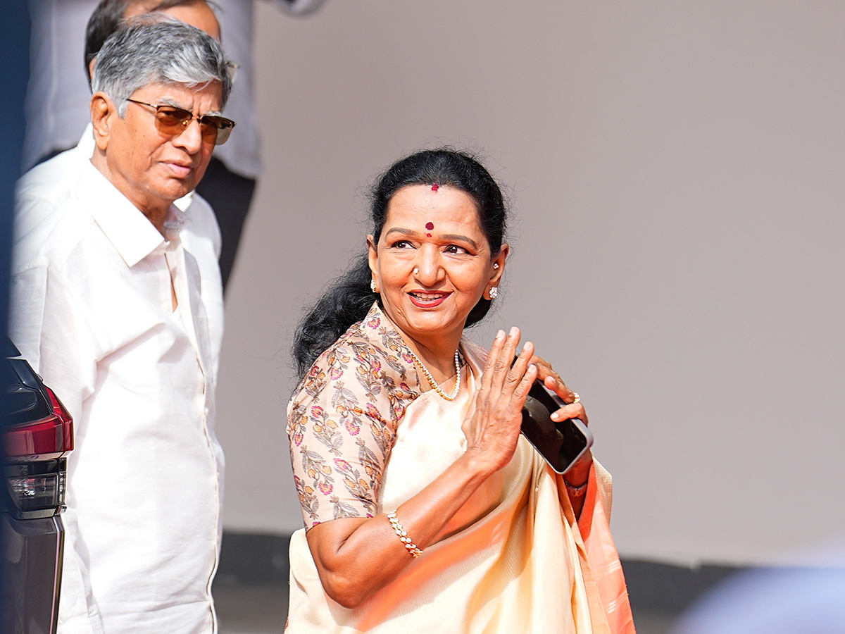 Tamilaga Vettri Kazhagam President Vijay during the party flag 5