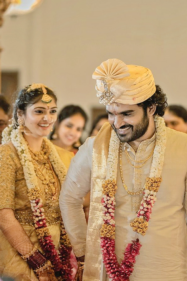 Kiran Abbavaram And Rahasya Gorak Wedding Shares in social Media to convey The wishes Photos2