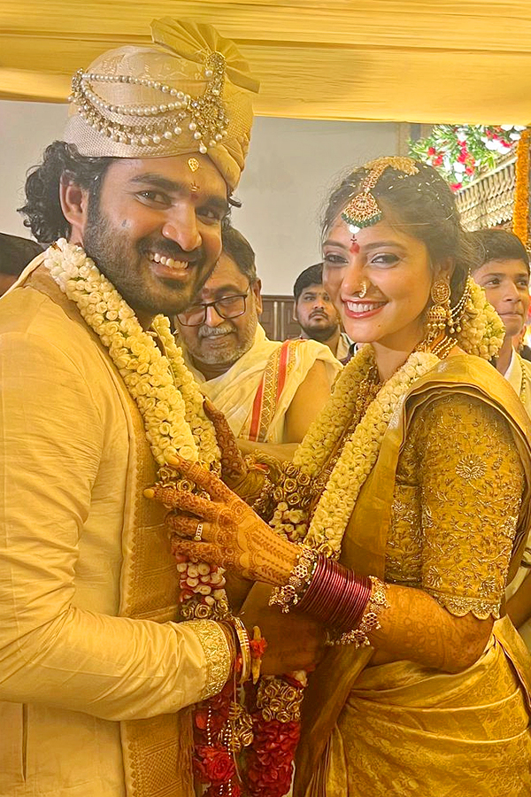 Kiran Abbavaram And Rahasya Gorak Wedding Shares in social Media to convey The wishes Photos9