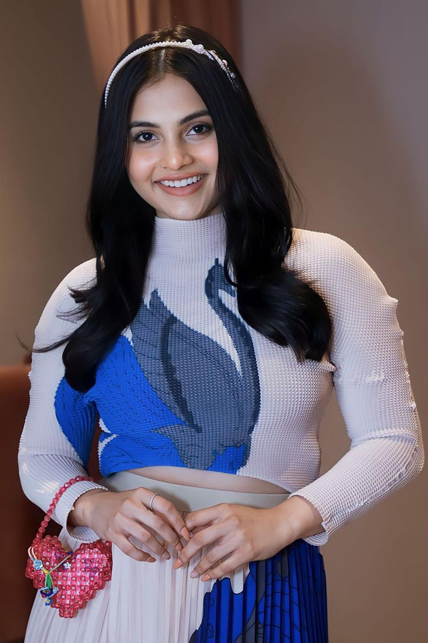 Actress Sai Ramya Pasupuleti Stunning Photos Goes Viral16
