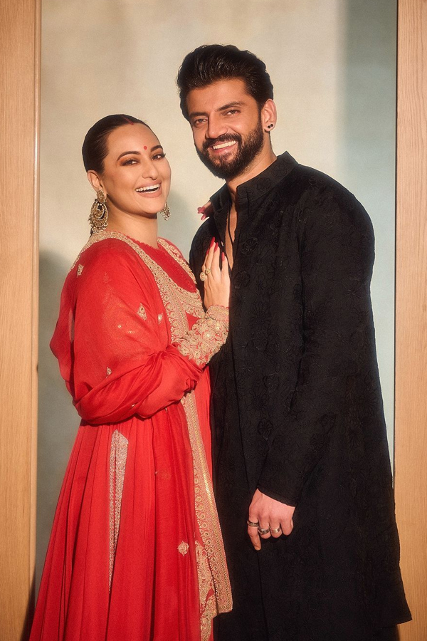Actress Sonakshi Sinha And Zaheer Iqbal Enjoying Honeymoon In US10