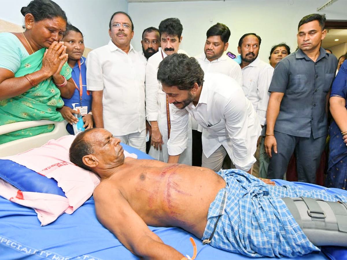 YS Jagan Visits Anakapalle Atchutapuram Sez Incident Photos 3