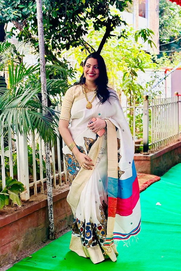 Singer Geetha Madhuri Birthday Special Gallery9