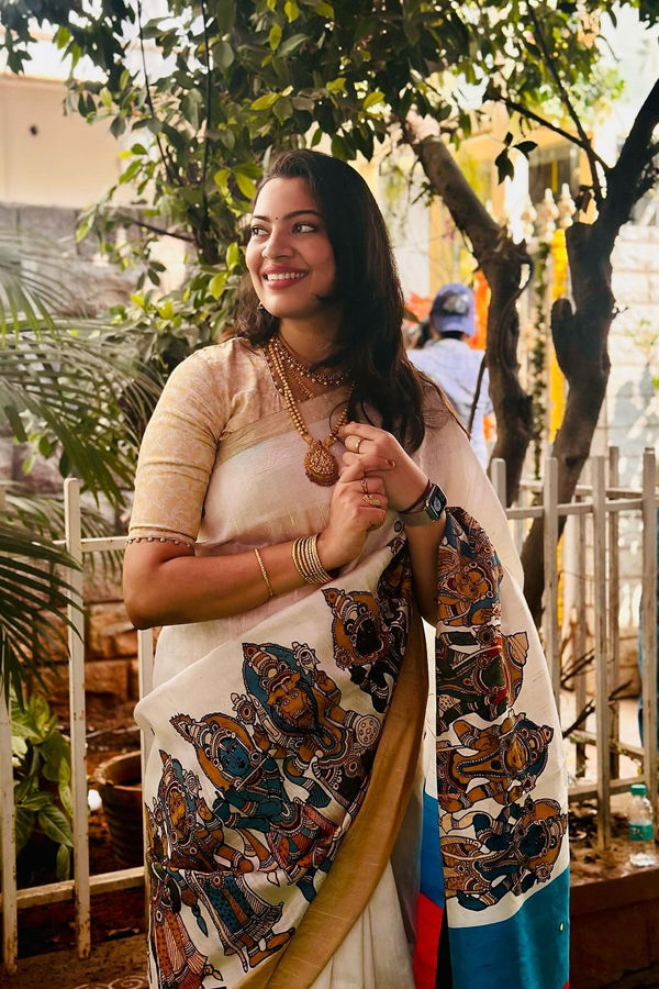 Singer Geetha Madhuri Birthday Special Gallery10