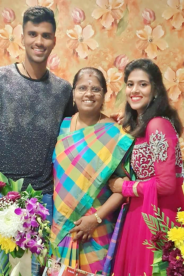 Intresting Facts About Team India Cricketer Washington Sundar sister Shailaja Photos3
