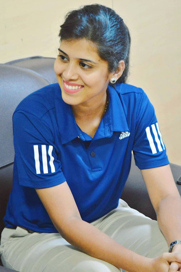 Intresting Facts About Team India Cricketer Washington Sundar sister Shailaja Photos7