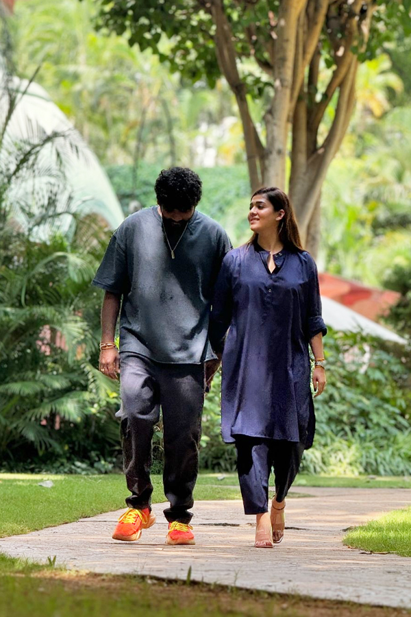 Actress Nayanthara With Her Cute Family Photos Goes Viral3