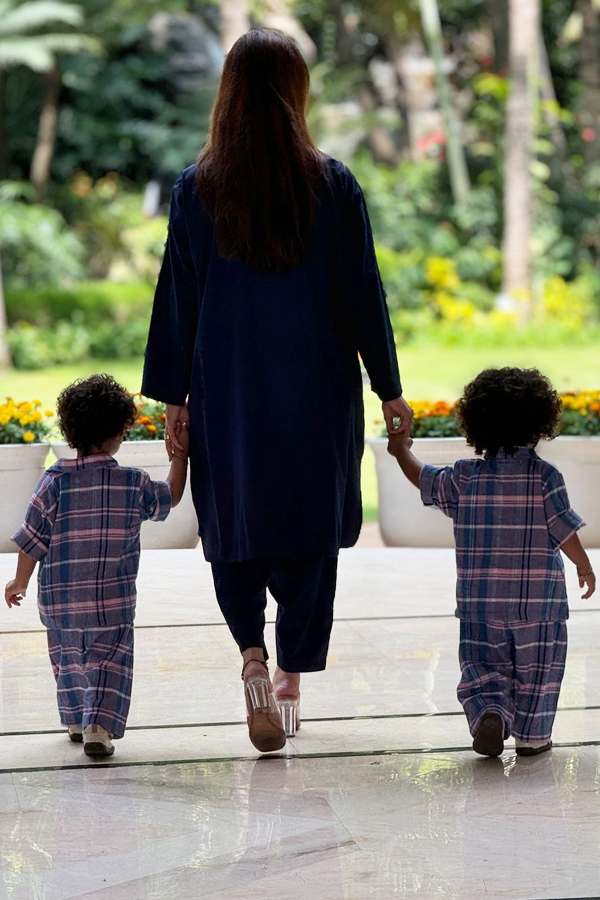Actress Nayanthara With Her Cute Family Photos Goes Viral9