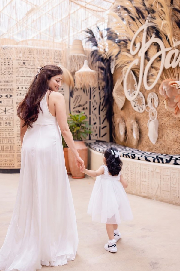 Pranitha Subhash Baby Shower photos Goes in Social Media7