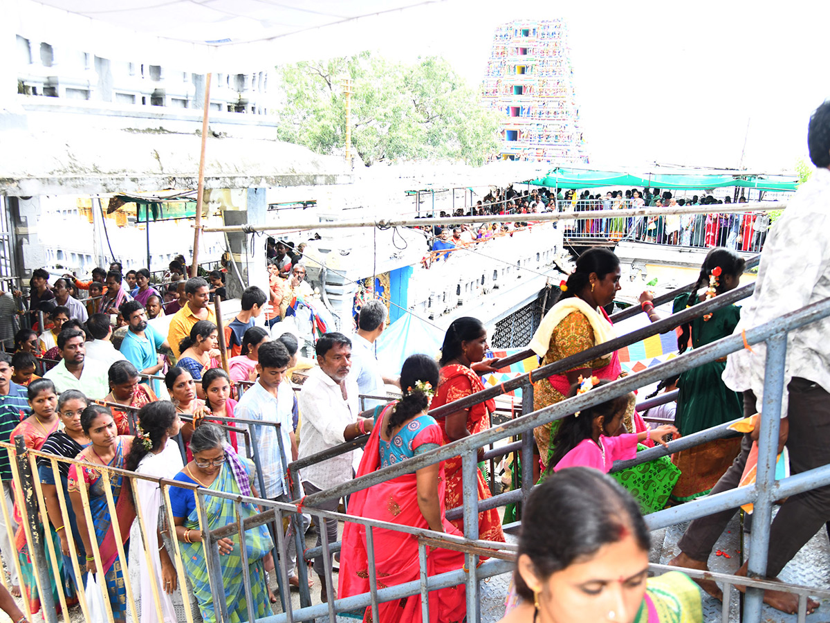 Varalakshmi Vratam performed atop Indrakeeladri Vijayawada19