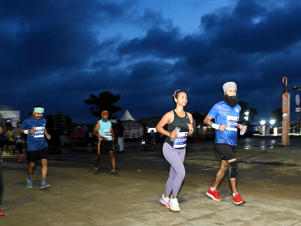 Hyderabad Marathon 2024: 5K Run At PEOPLE'S PLAZA Photos14