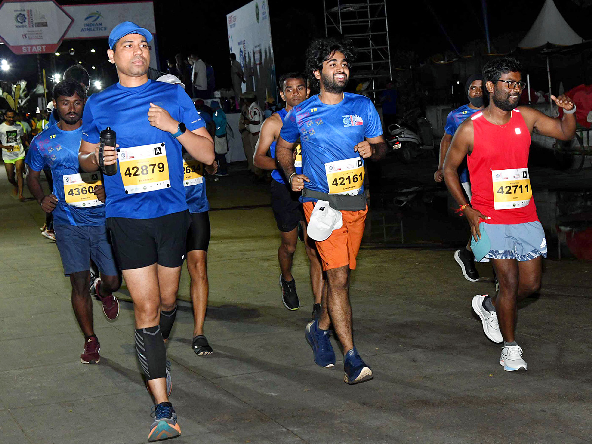 Hyderabad Marathon 2024: 5K Run At PEOPLE'S PLAZA Photos23