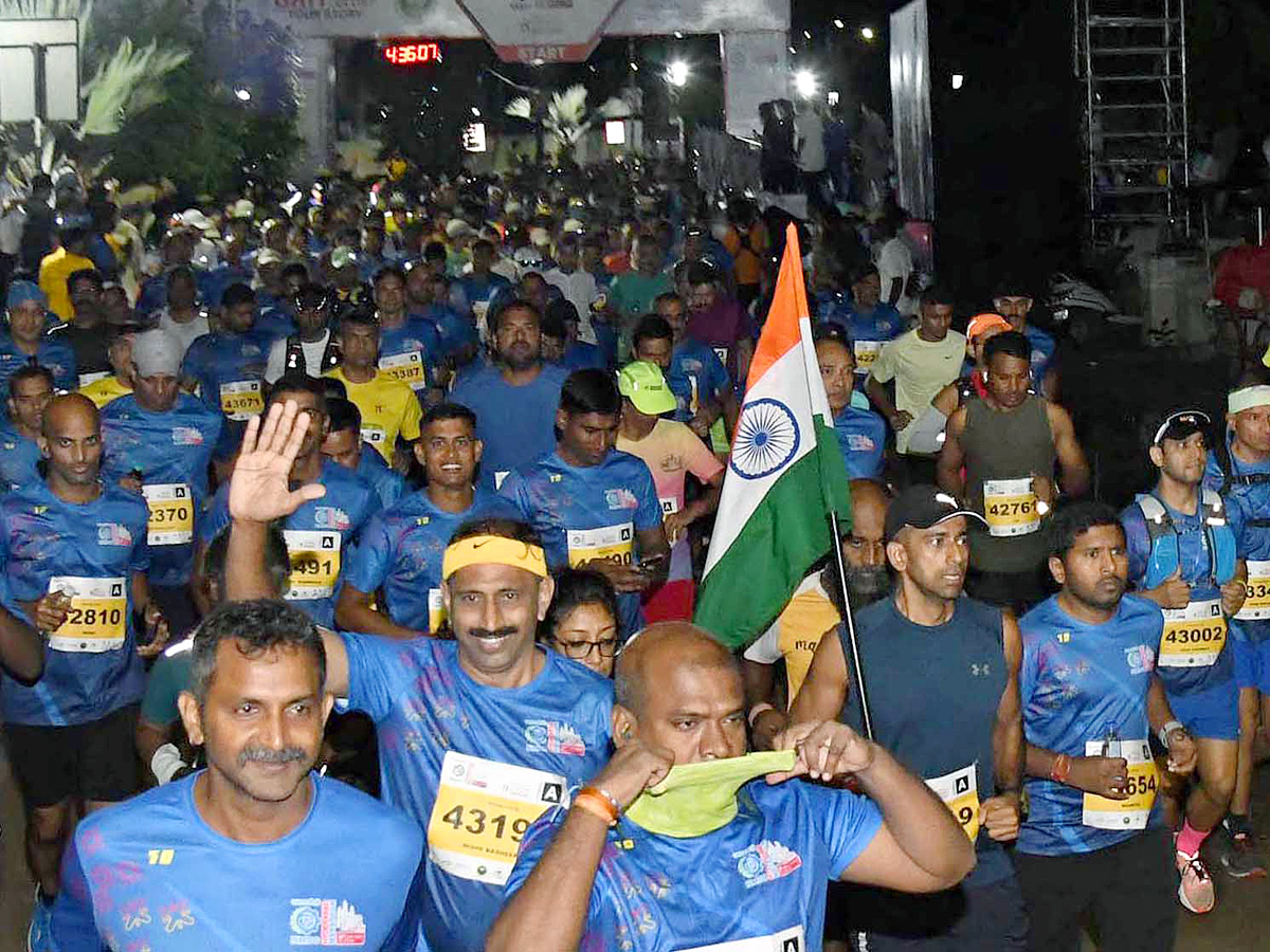 Hyderabad Marathon 2024: 5K Run At PEOPLE'S PLAZA Photos27