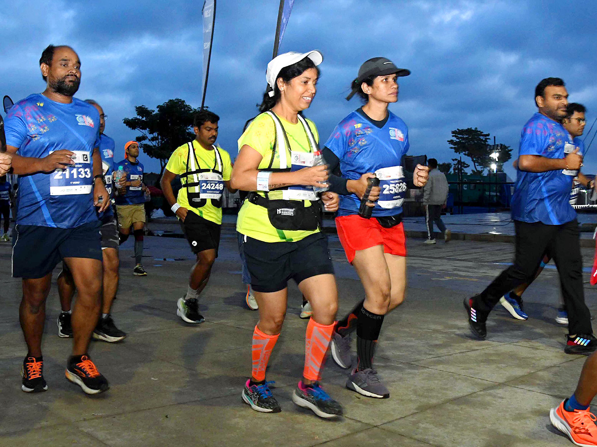 Hyderabad Marathon 2024: 5K Run At PEOPLE'S PLAZA Photos7