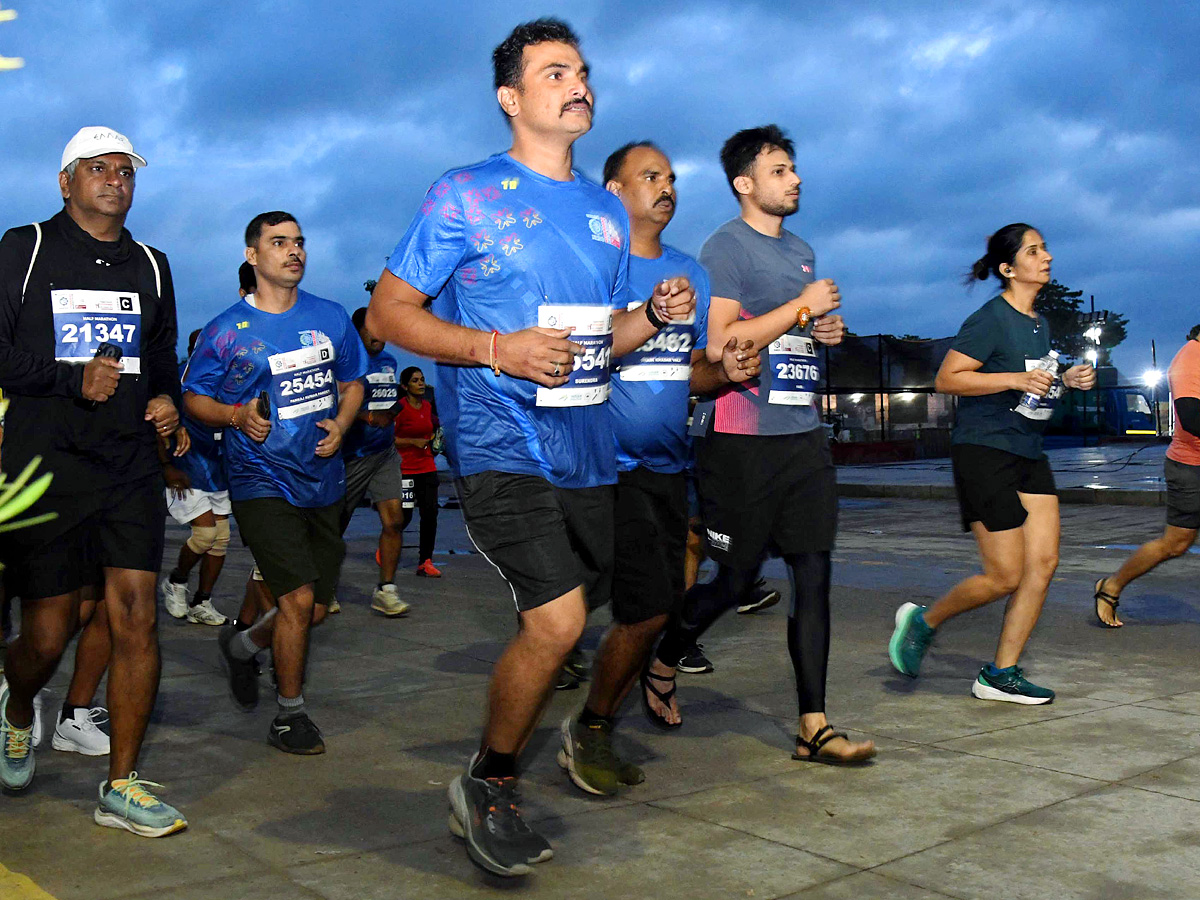 Hyderabad Marathon 2024: 5K Run At PEOPLE'S PLAZA Photos8