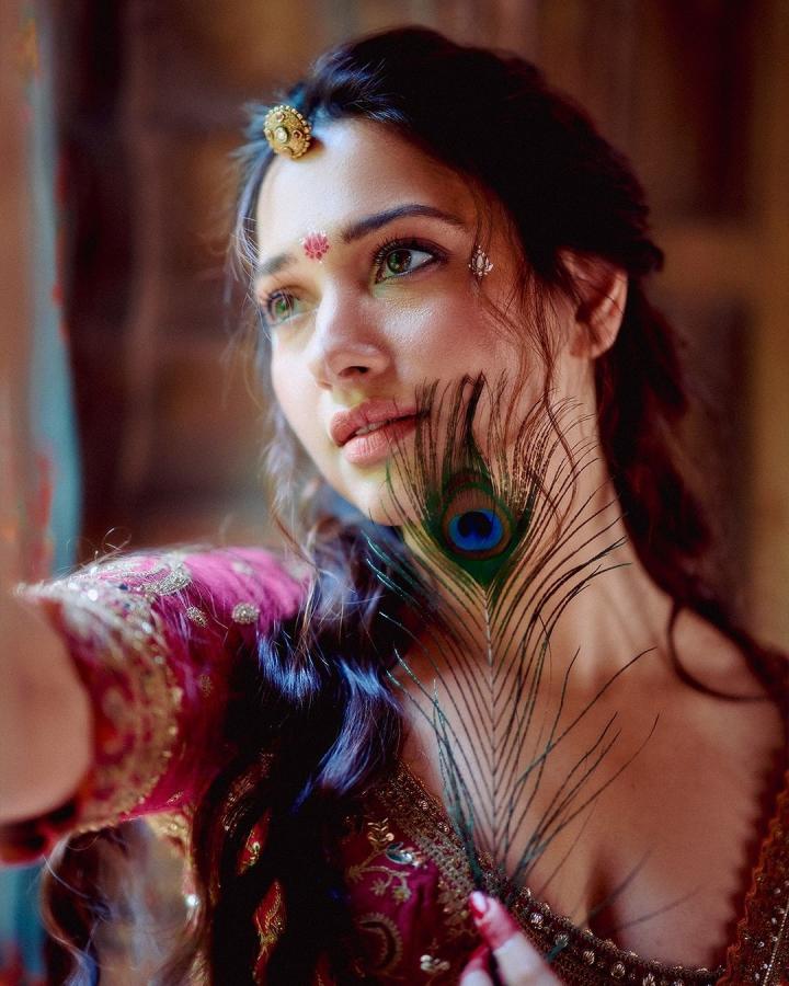 Tollywood actress tamannaah Bhatia stunning looks as modern Radha12