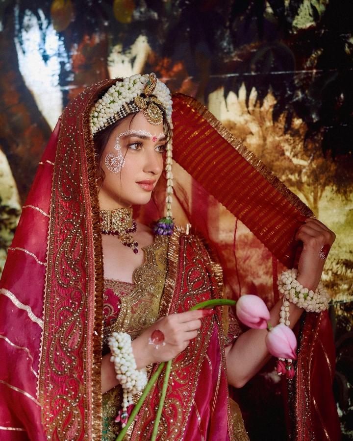 Tollywood actress tamannaah Bhatia stunning looks as modern Radha14
