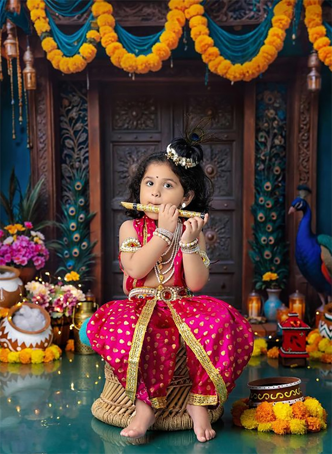 Tv actress chaitra daughter shri krishnajanmashtami photo 3