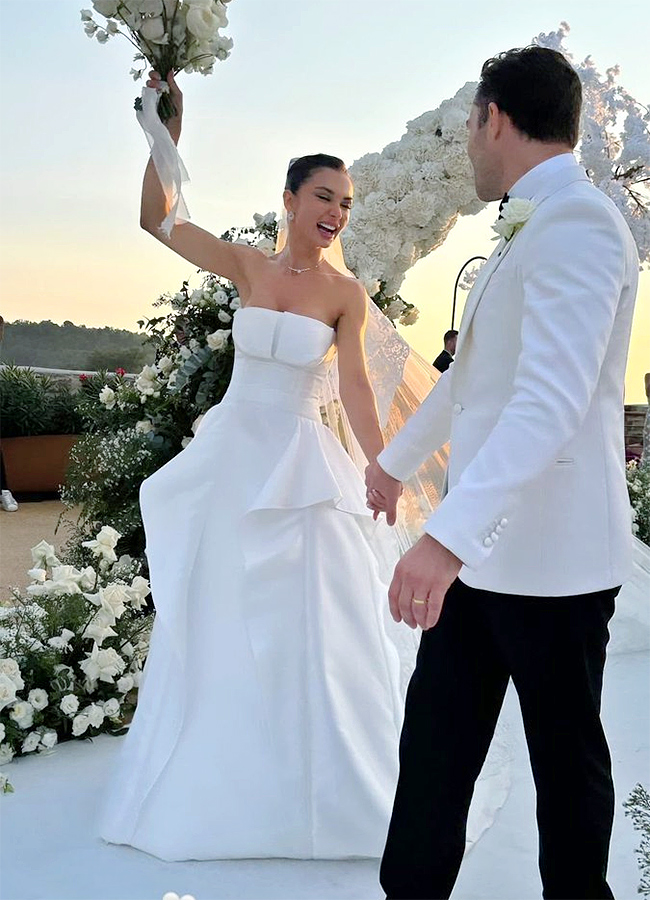 Amy Jackson And Ed Westwick Are Now Married HD Photos9