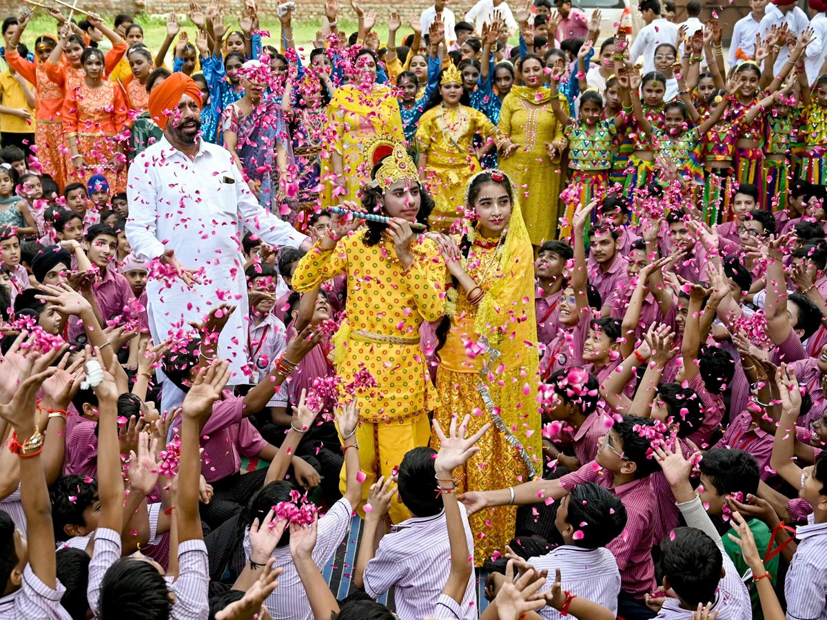 Srikrishna Janmashtami Grand Celebrations In India Photos Viral8