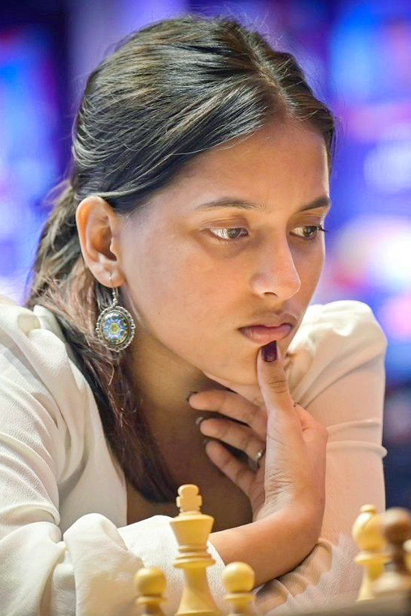 Chess Player Divya Deshmukh Achieves Career Best Rank Photos12