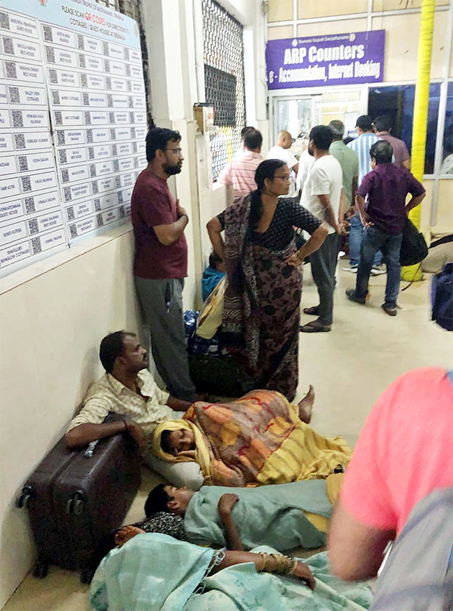 Devotee Rush Continues at Tirumala Photos13