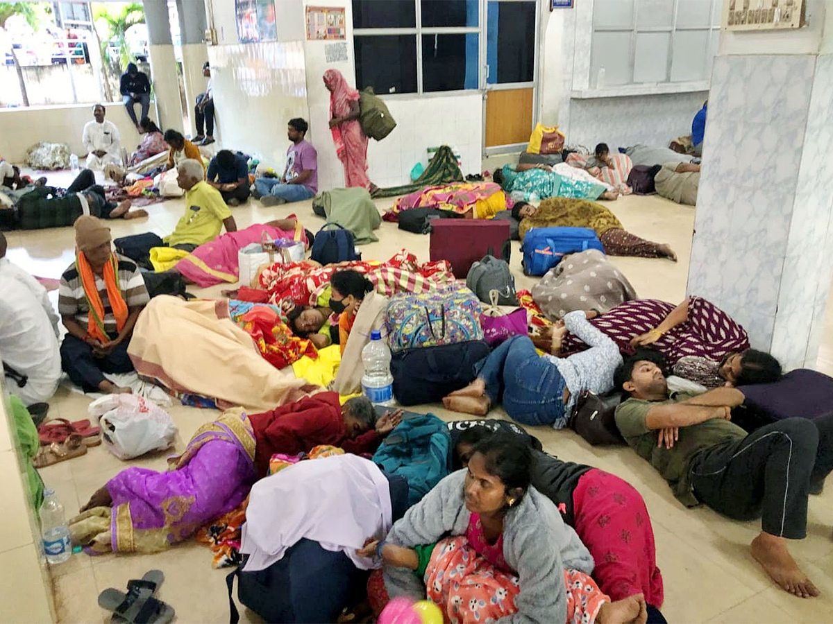 Devotee Rush Continues at Tirumala Photos5