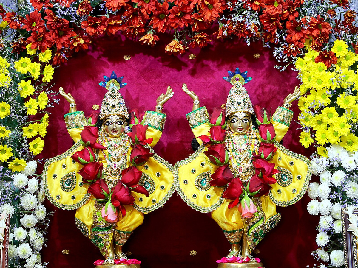 Hare Krishna Golden Temple at Banjara Hills Photos18