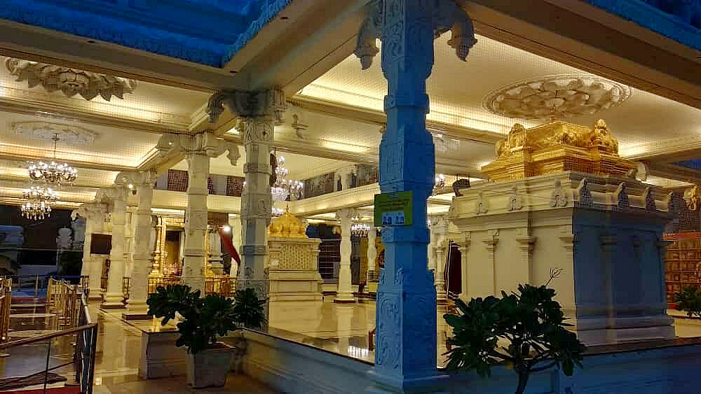 Hare Krishna Golden Temple at Banjara Hills Photos3