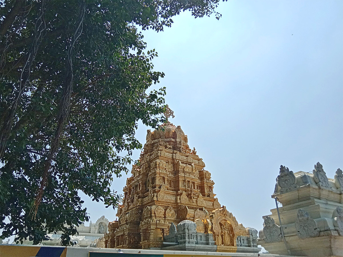 Hare Krishna Golden Temple at Banjara Hills Photos8