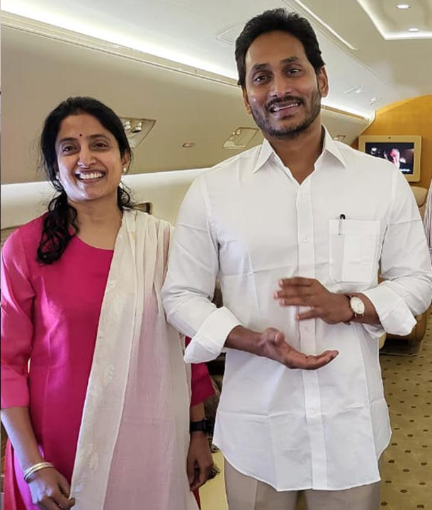 Happy Marriage Anniversary YS Jagan Mohan Reddy and Ys Bharathi Reddy11
