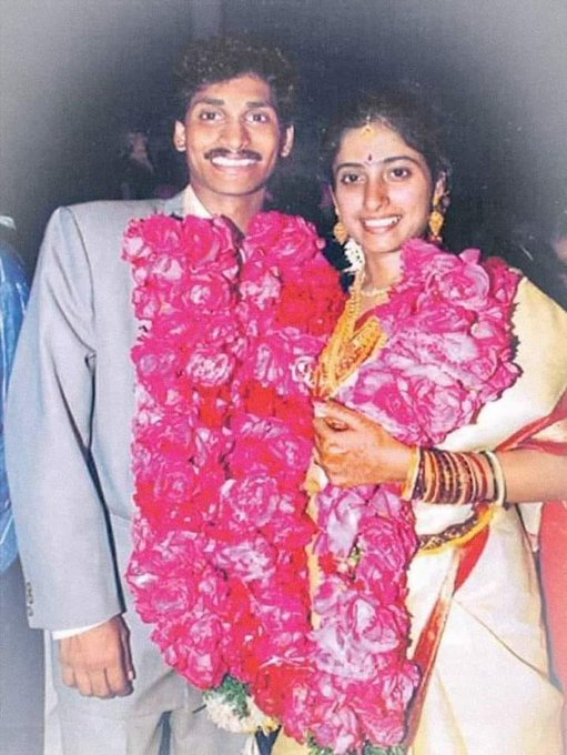 Happy Marriage Anniversary YS Jagan Mohan Reddy and Ys Bharathi Reddy3