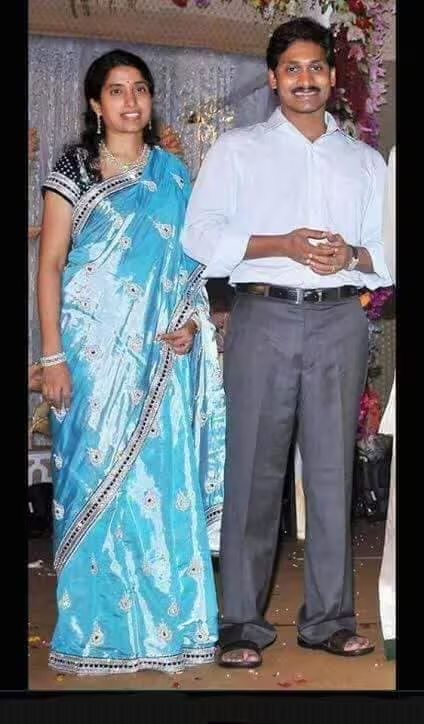 Happy Marriage Anniversary YS Jagan Mohan Reddy and Ys Bharathi Reddy6