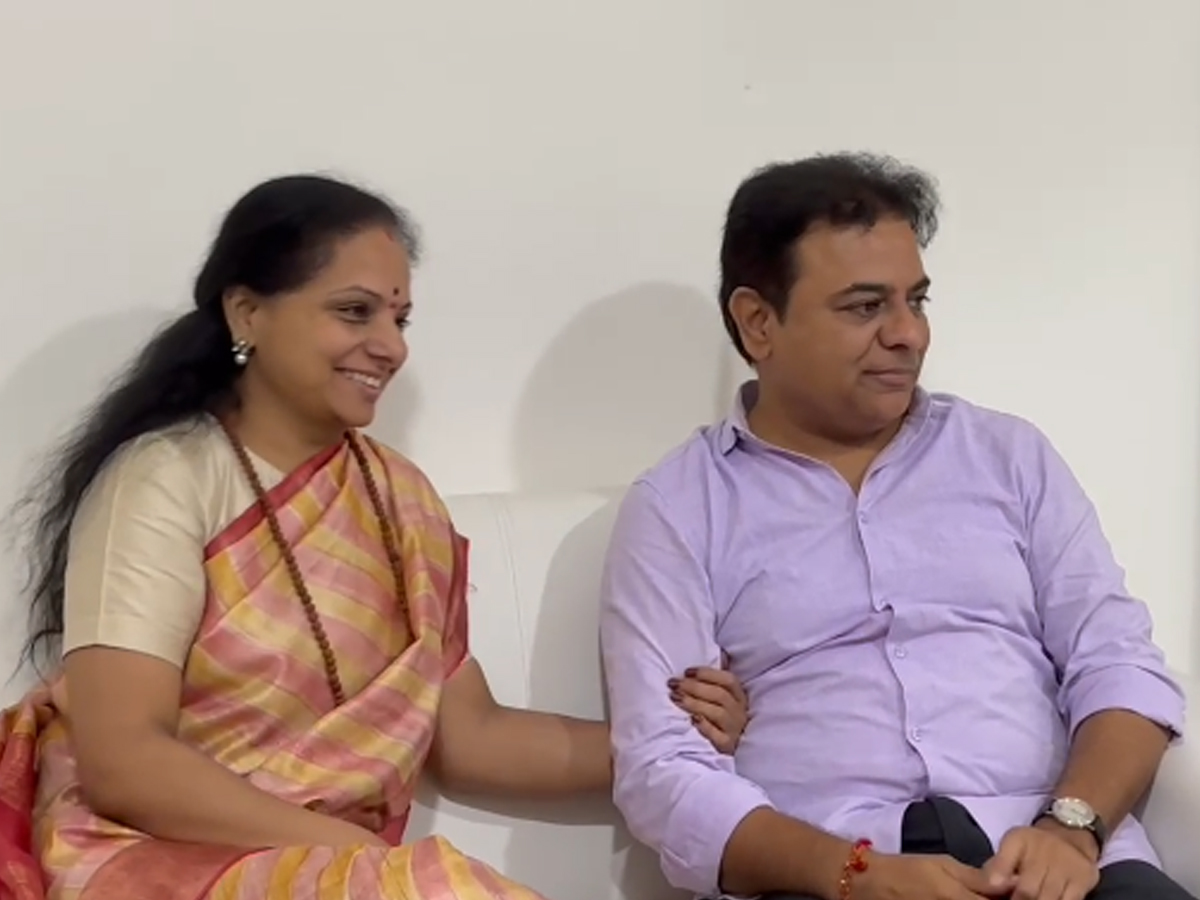 Kalvakuntla Kavitha Returned To Hyderabad Photos Viral10