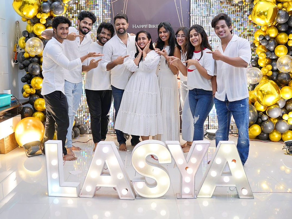 Anchor Lasya Grand Birthday Celebrations With Television stars Photos Goes Viral11