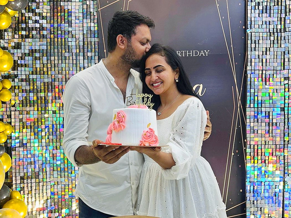 Anchor Lasya Grand Birthday Celebrations With Television stars Photos Goes Viral12