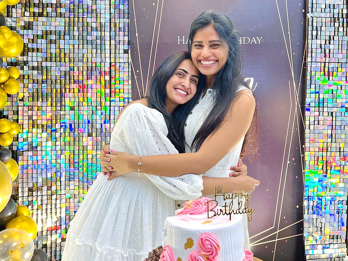 Anchor Lasya Grand Birthday Celebrations With Television stars Photos Goes Viral14