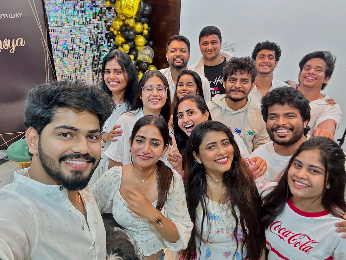 Anchor Lasya Grand Birthday Celebrations With Television stars Photos Goes Viral17