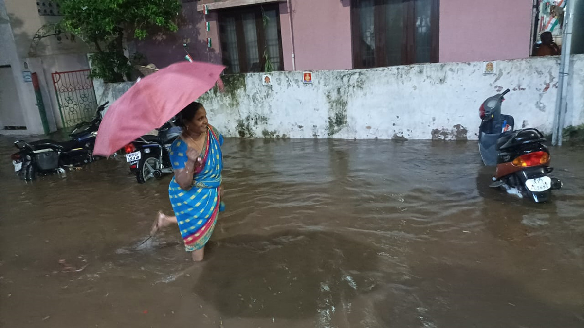 heavy rain in visakhapatnam12