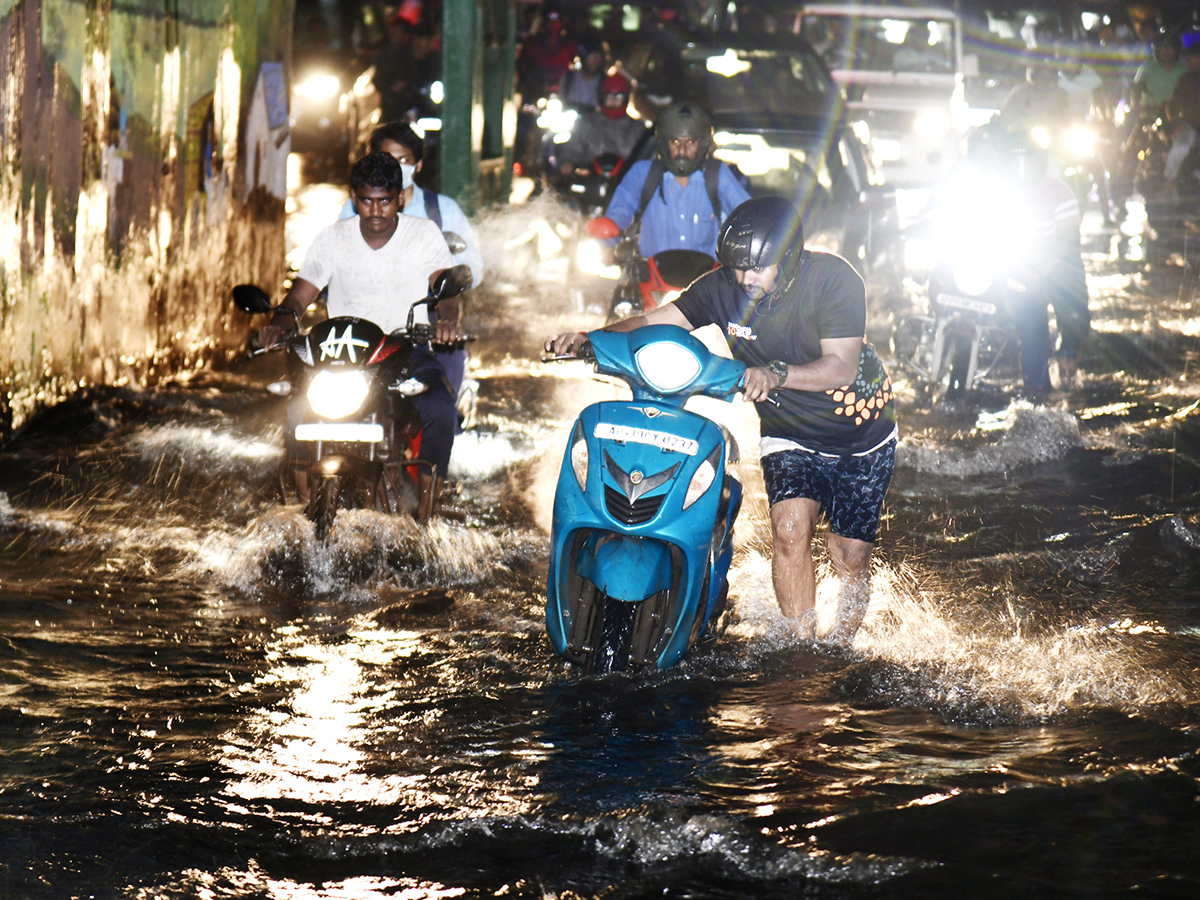 heavy rain in visakhapatnam16