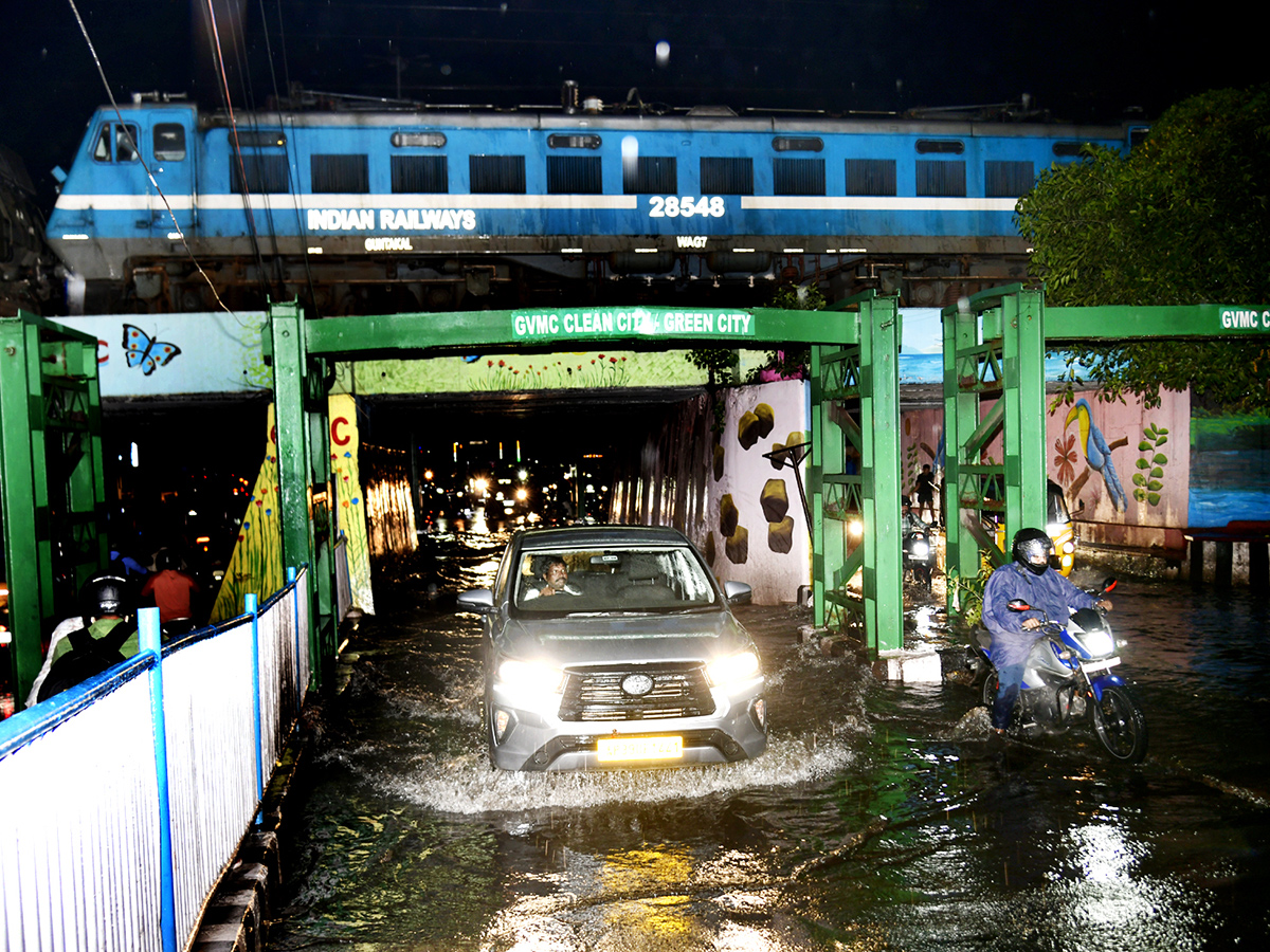 heavy rain in visakhapatnam17