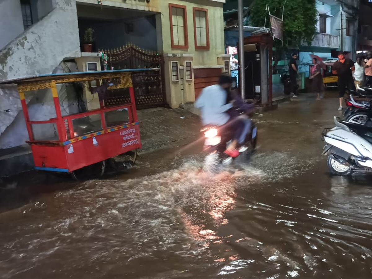heavy rain in visakhapatnam7