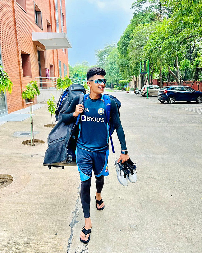 indian cricketer yash dhull photos13