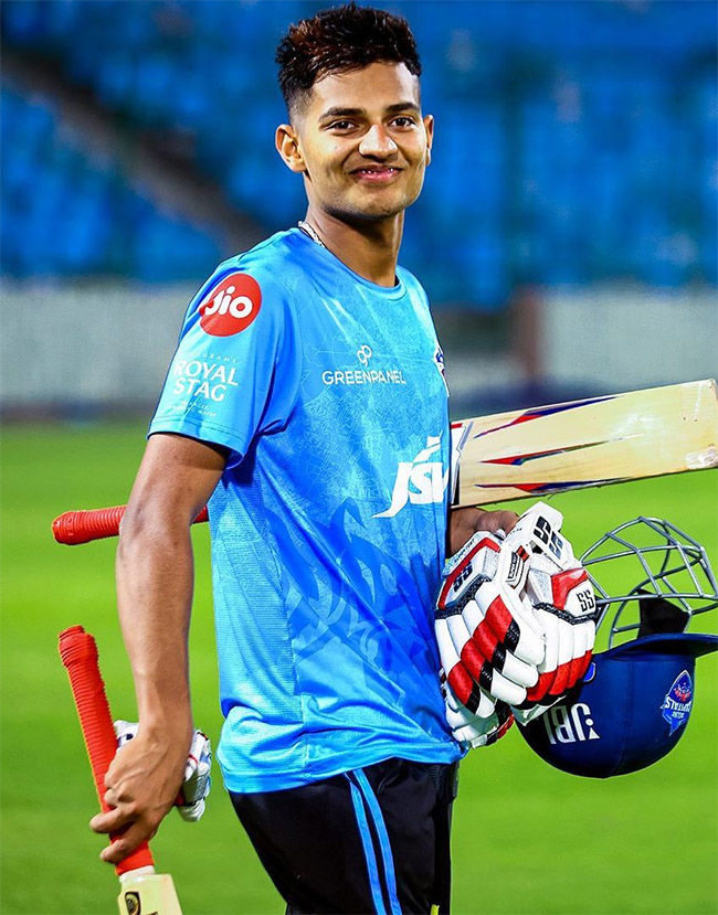 indian cricketer yash dhull photos8