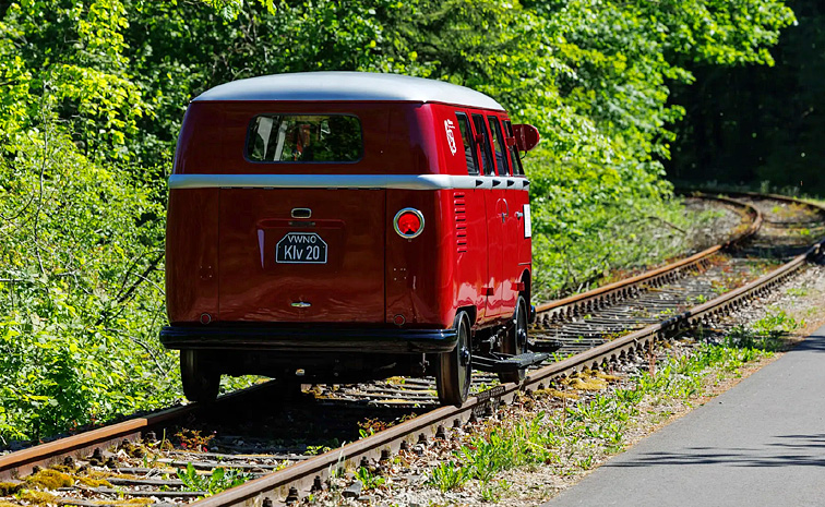 Volkswagen Camper Bus runs like Train on Rail tracks: Photos4