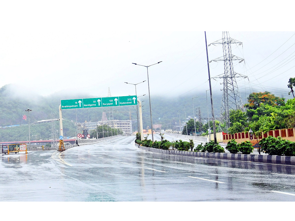 Heavy rains cause disruption in several parts of Andhra Pradesh Photos18