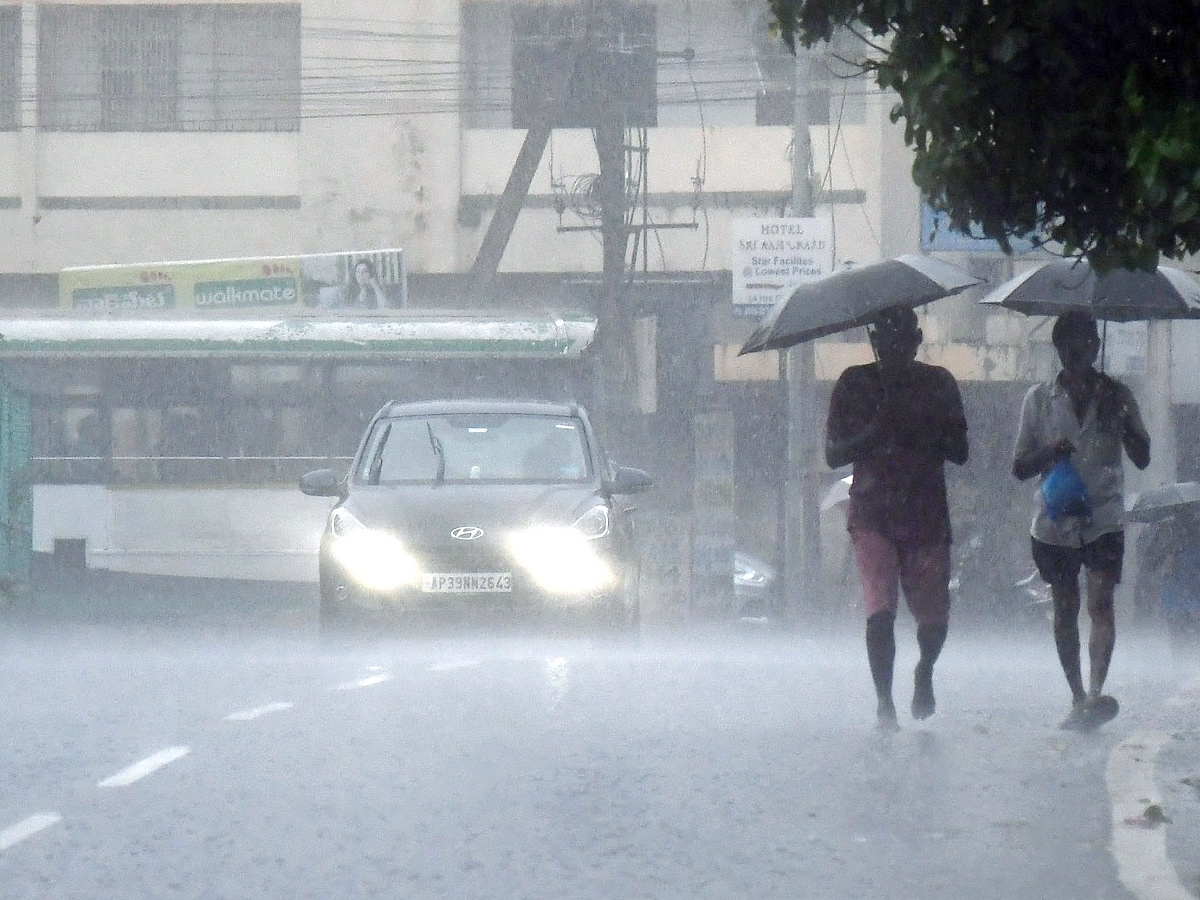 Heavy rains cause disruption in several parts of Andhra Pradesh Photos30