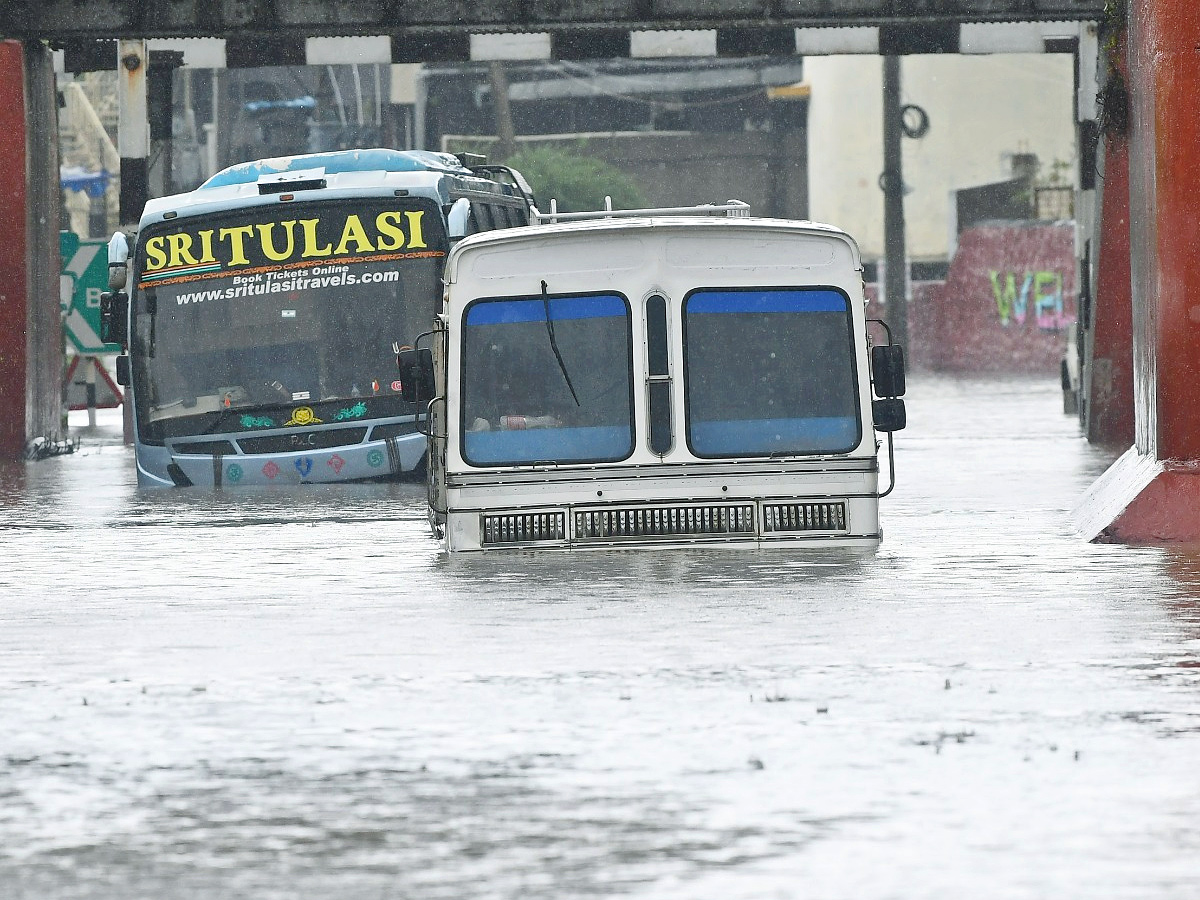 Heavy rains cause disruption in several parts of Andhra Pradesh Photos6